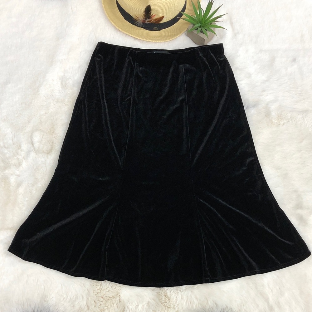 West End Black Faux Velvet Velour Black Flowy Skater Skirt Festive Holiday